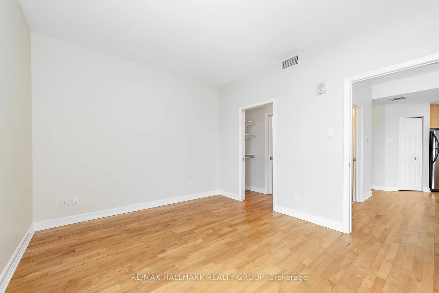 Additional image 7 of 1227 Wellington Street 702