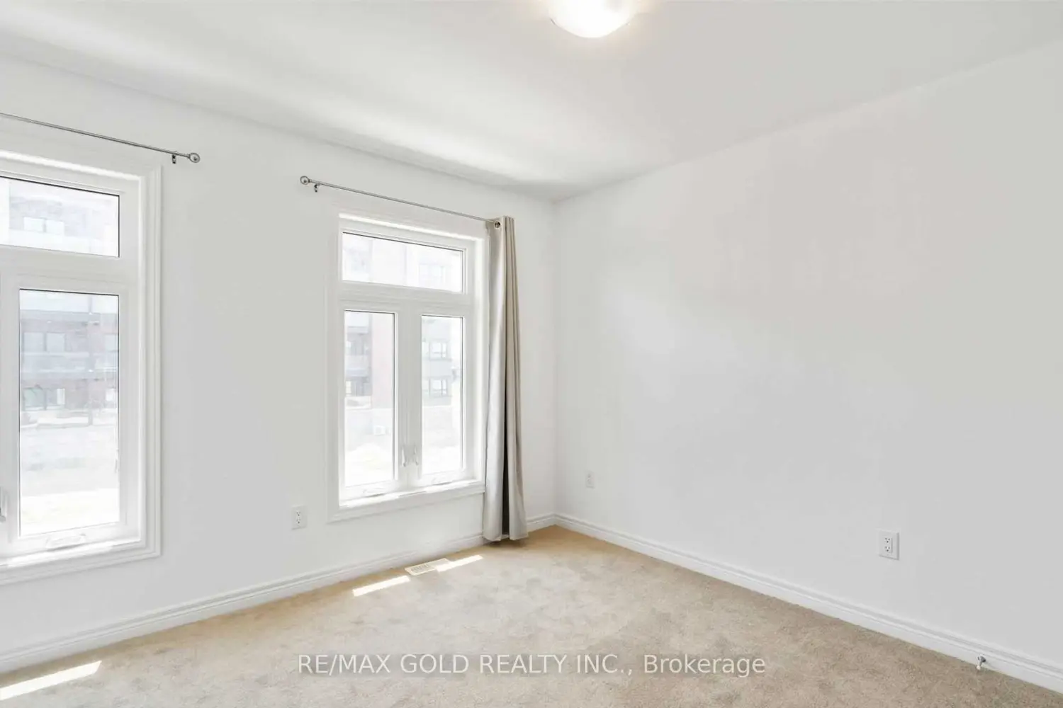 Additional image 5 of 141 Summersides Boulevard