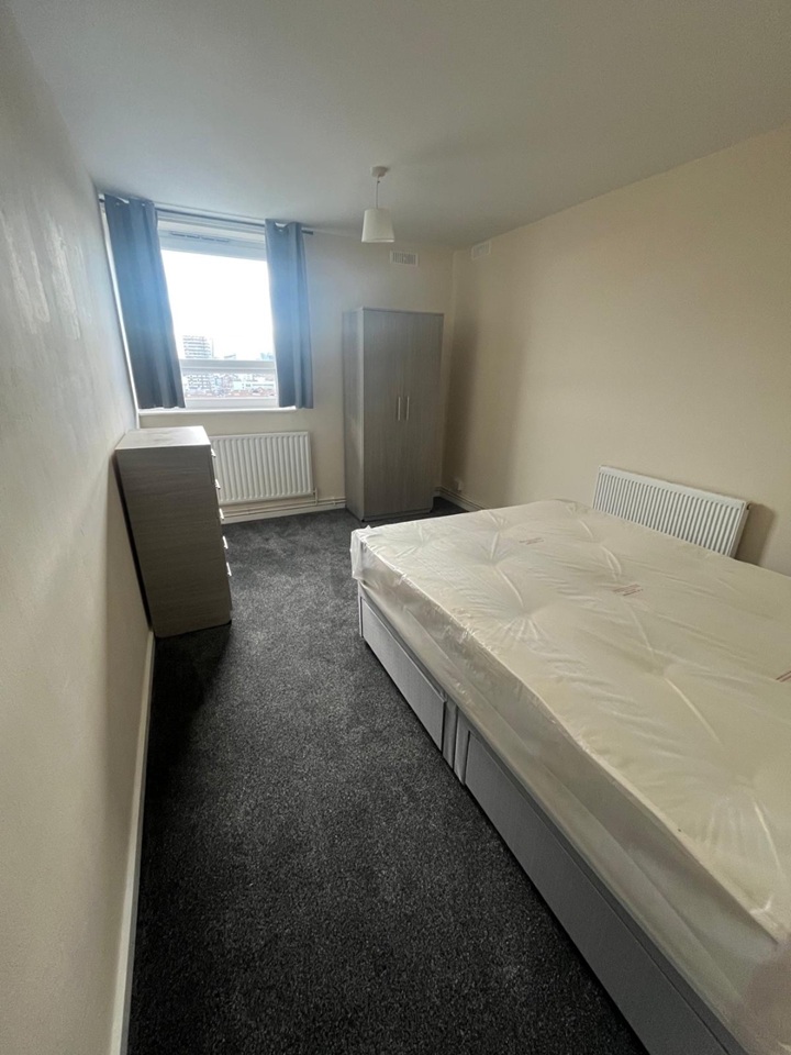 Additional image 7 of 3 Bed Flat, Farrell House, E1, N1 7GU