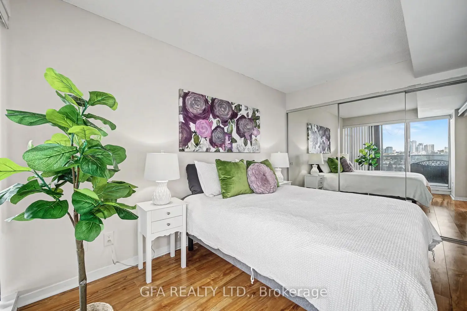 Additional image 9 of 1040 The Queensway Street 720
