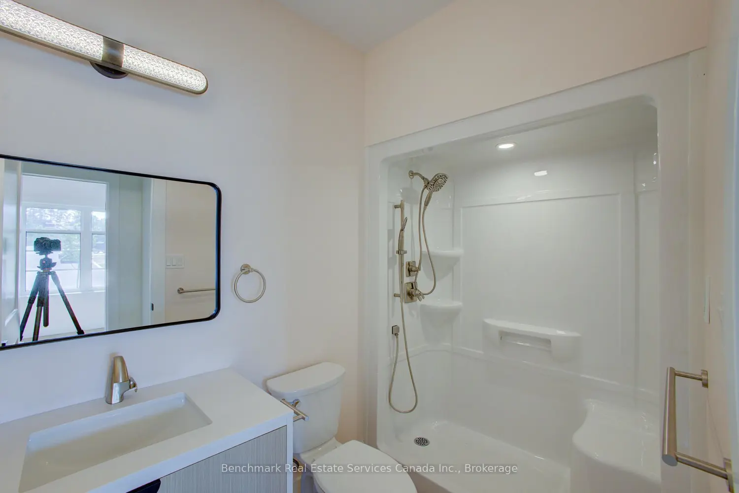 Additional image 2 of 1182 Queen Street 66