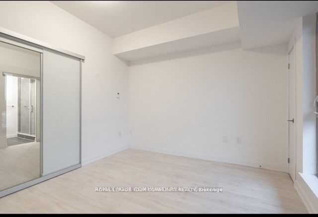 Additional image 4 of 209-2433 Dufferin Street, Toronto, ON, M6E 0B4