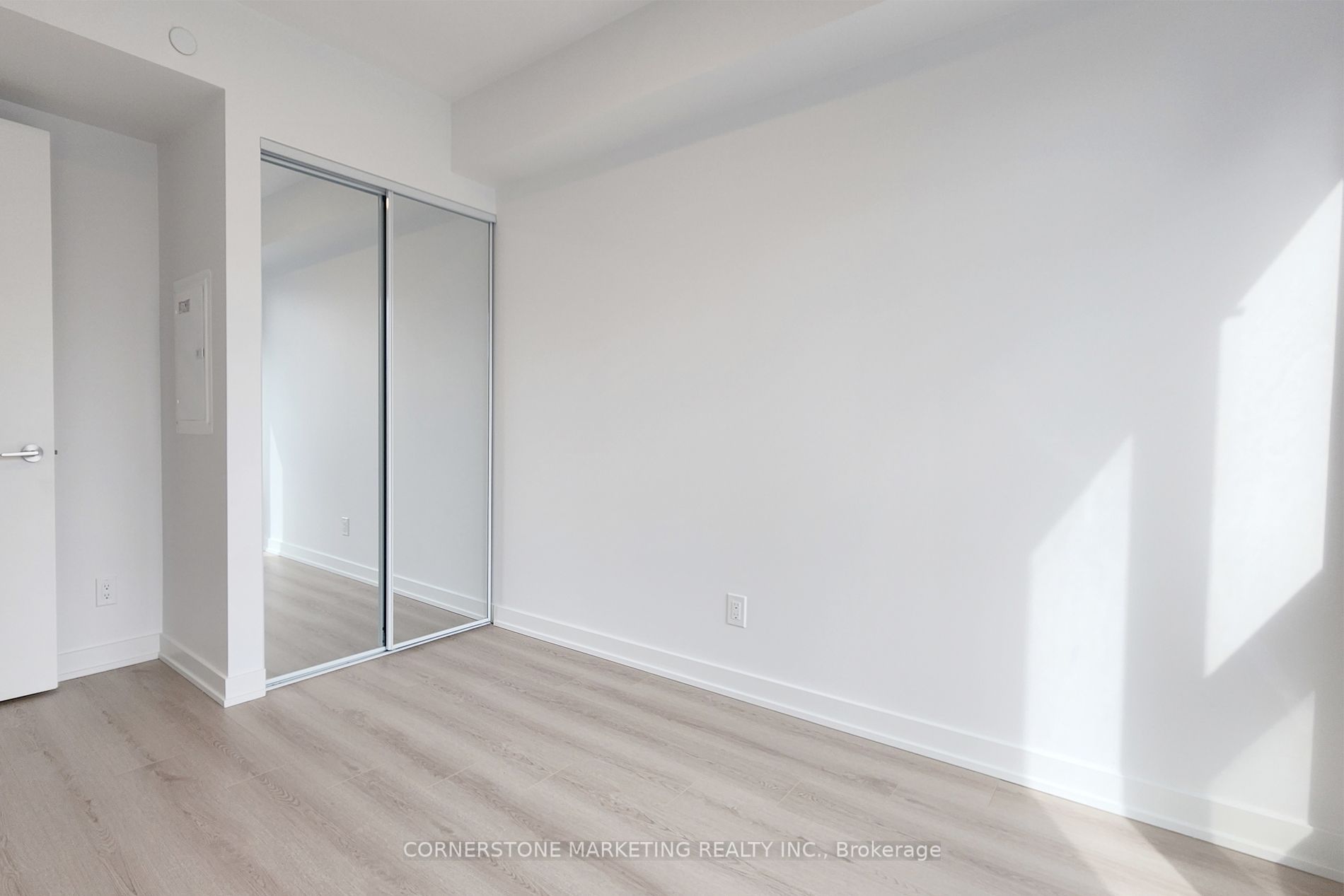 Additional image 4 of 1509-100 Queen Street E, Toronto, ON, M5C 0B5