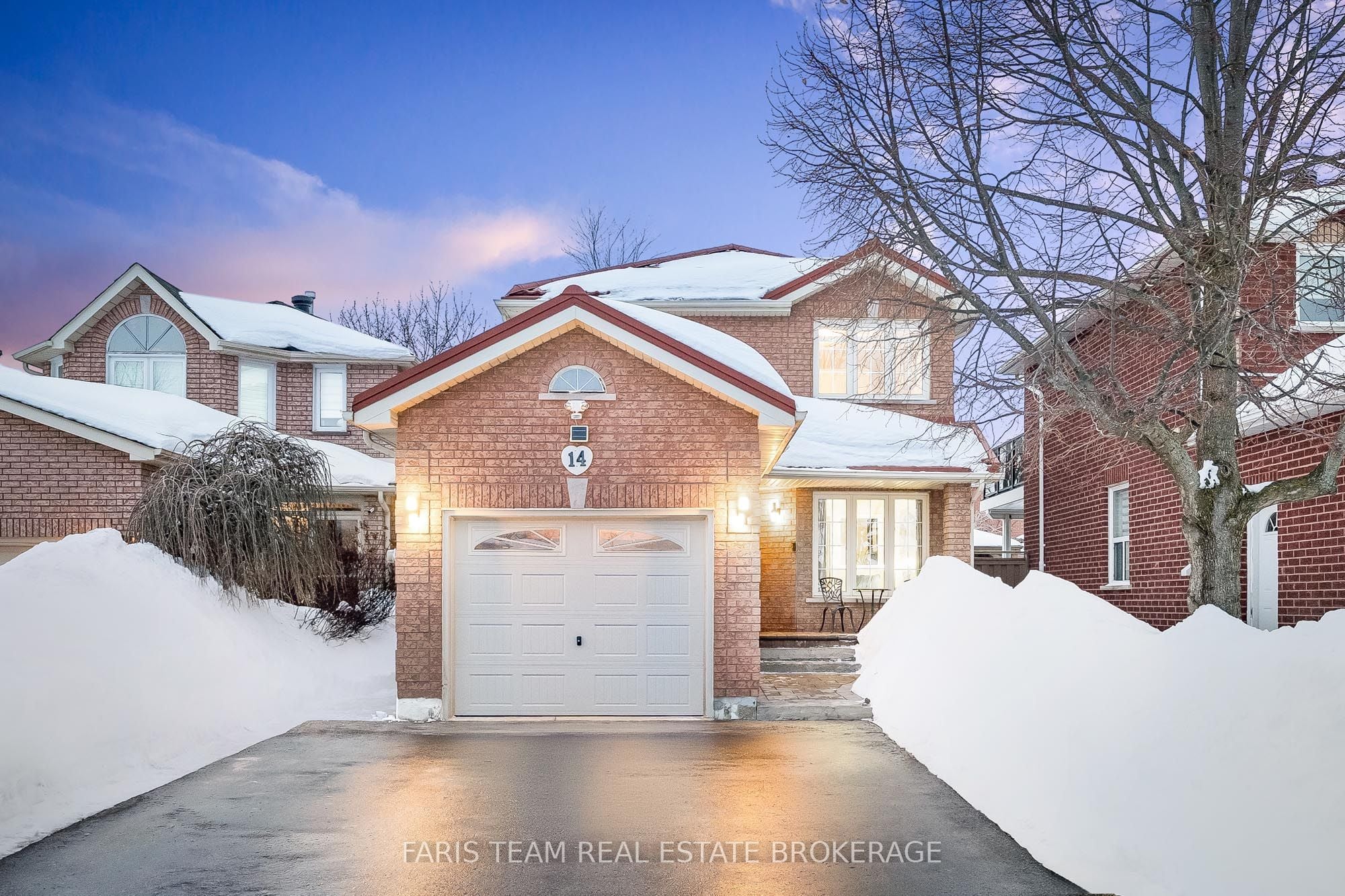 14 Nightingale Crescent, Barrie, ON, L4N 8A3