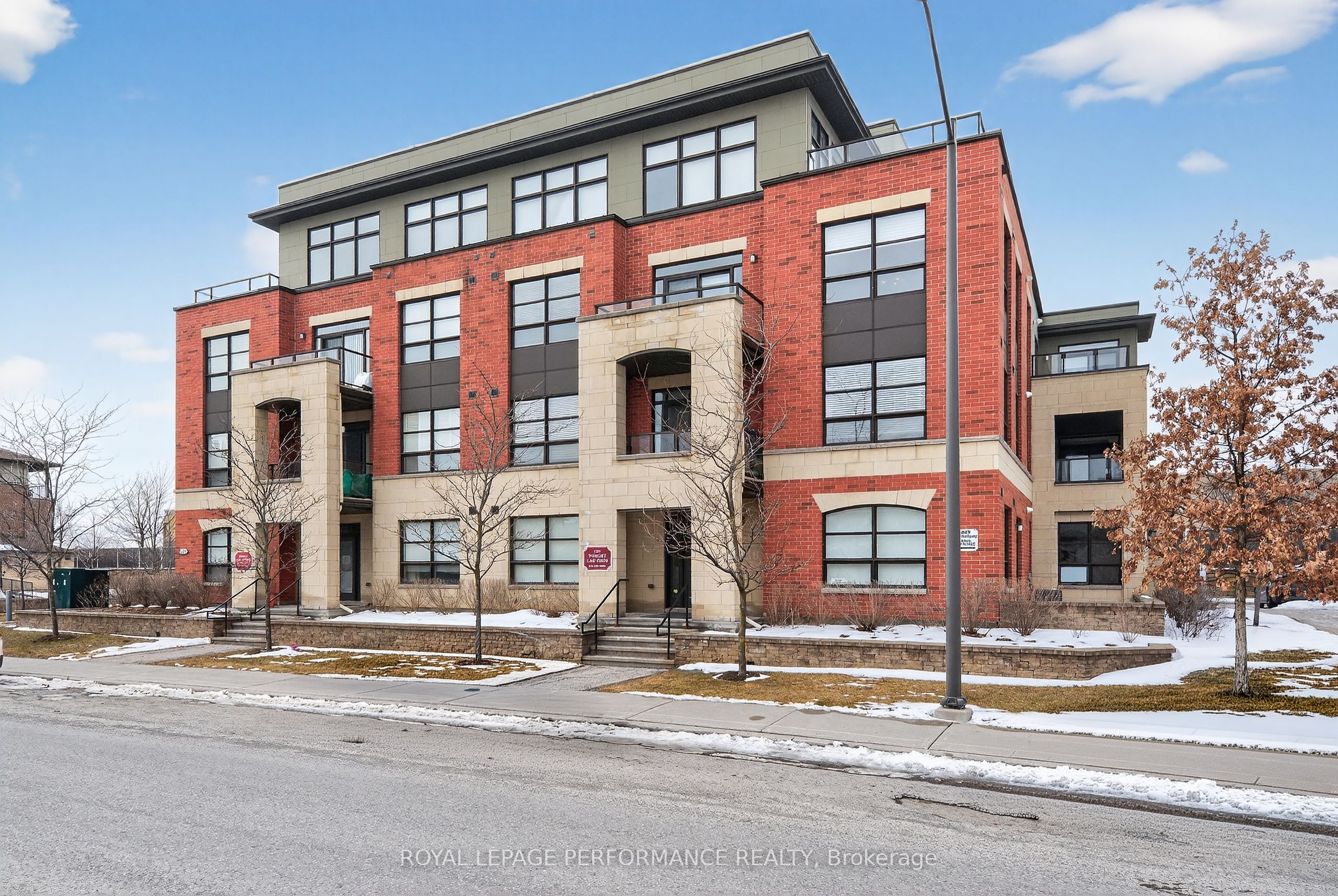 305-669 Sue Holloway Drive, Ottawa, ON, K2J 5W4