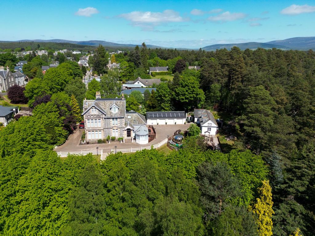 8 bed detached house for saleWoodside Avenue, Grantown On Spey PH26