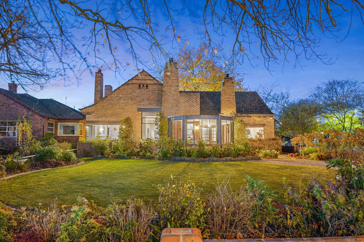 302 Wendouree Parade, Lake Wendouree VIC 3350