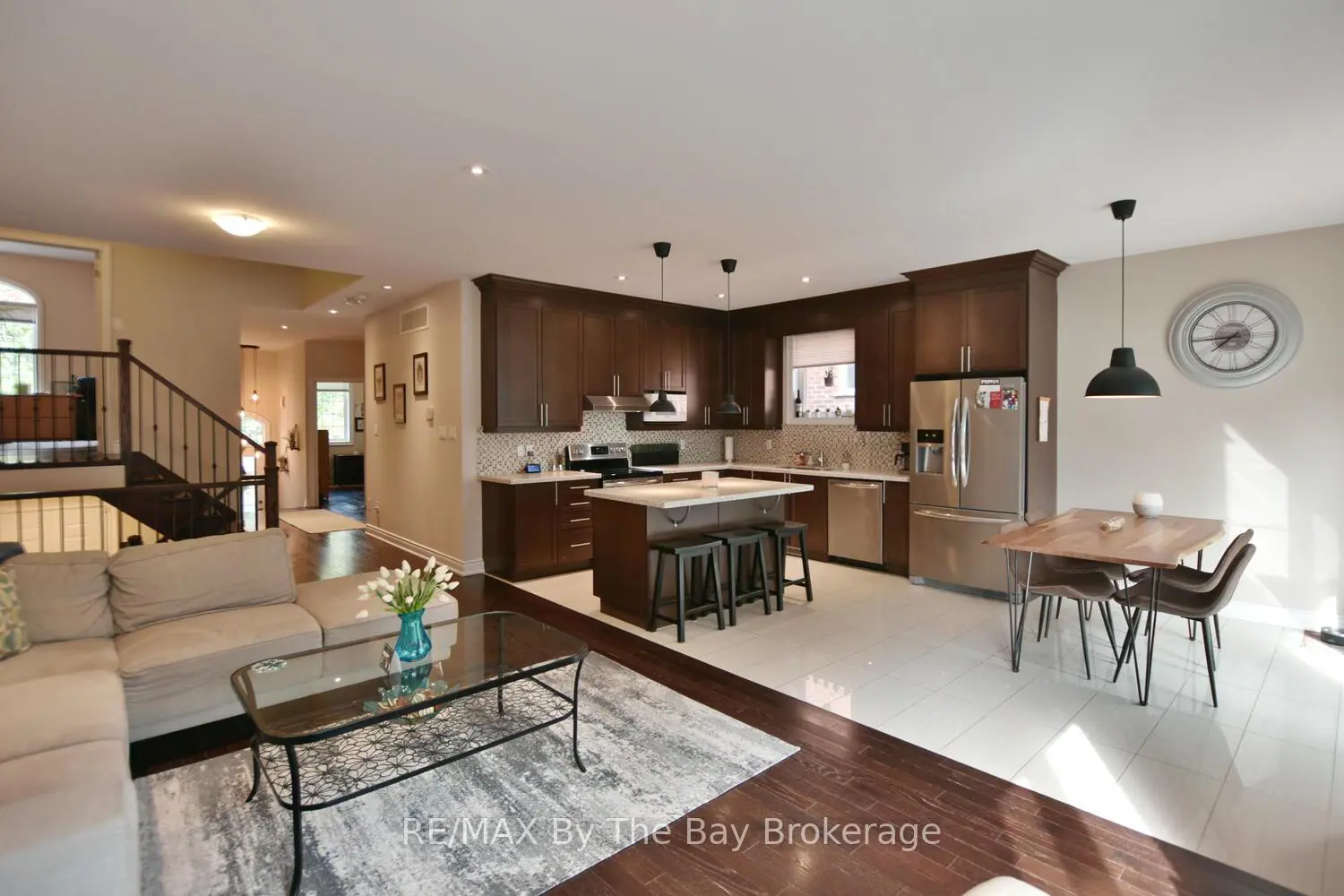 71 48Th Street photo 5