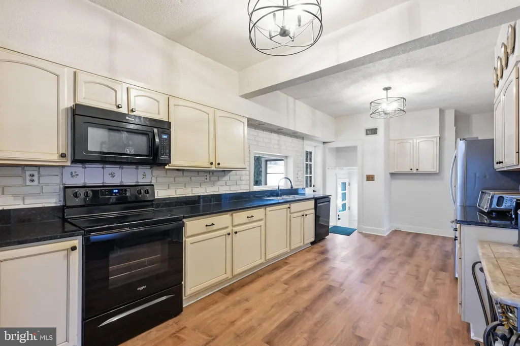 Additional image 9 of 57 W Park Place, Newark, DE 19711