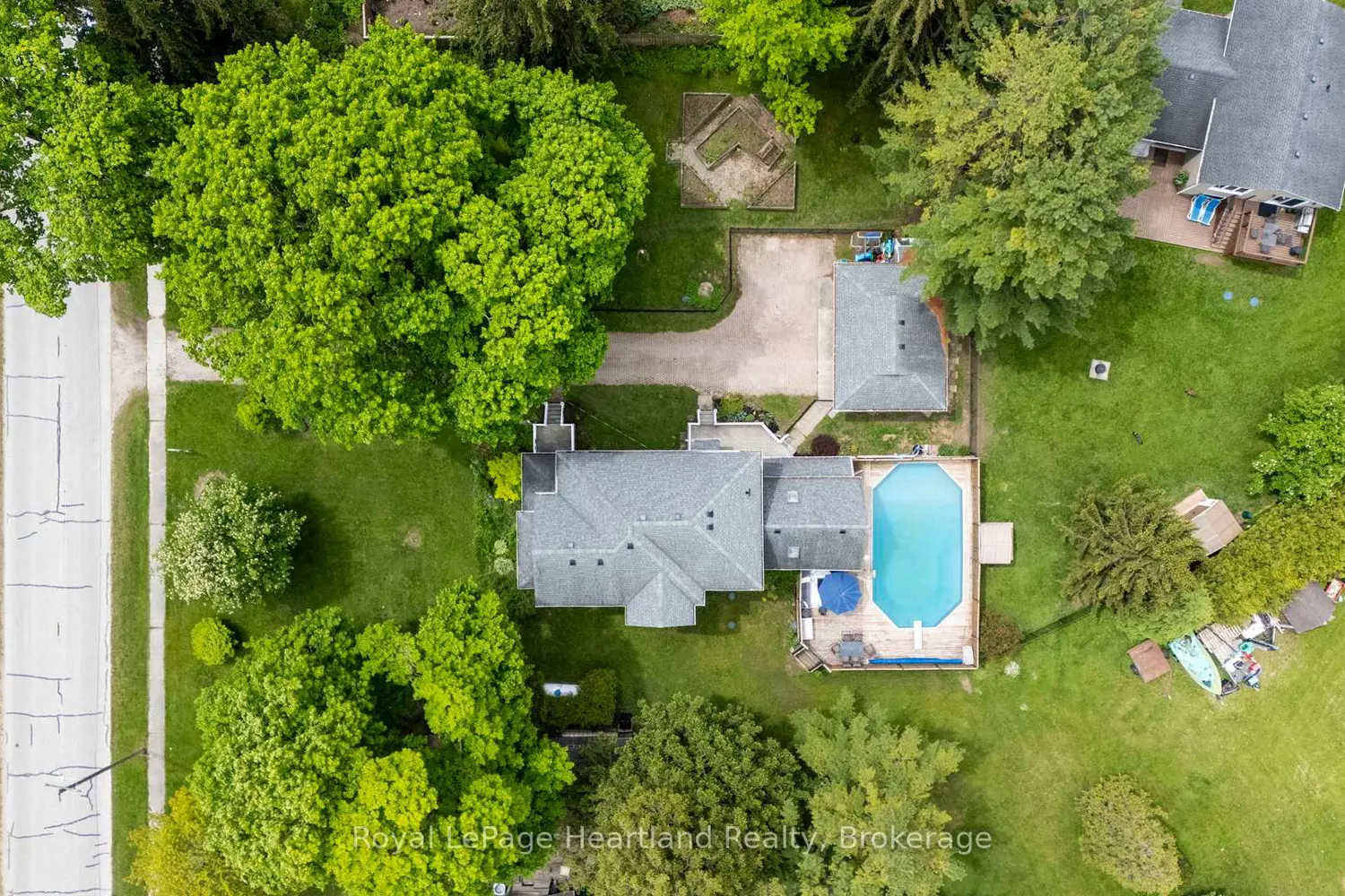 Additional image 16 of 1047 Gibson Street