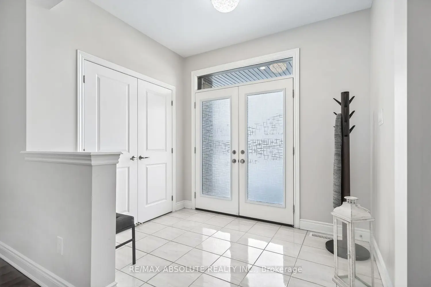 Additional image 3 of 1008 Manege Street