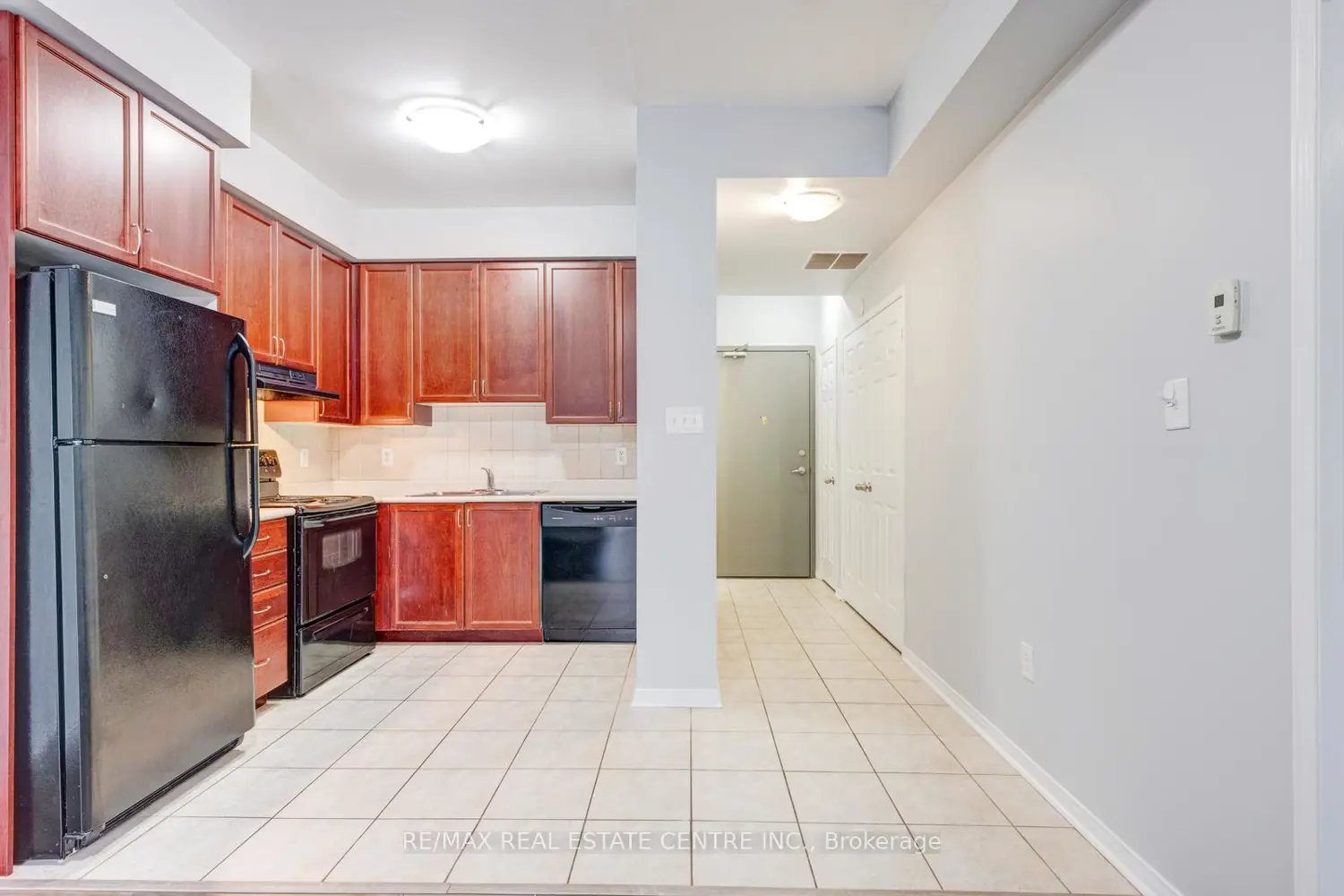 Additional image 8 of 3055 Thomas Street 306