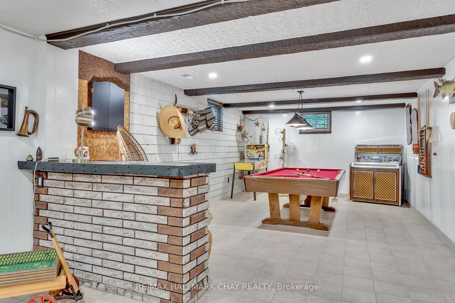 Additional image 15 of 1009 Fairbairn Street