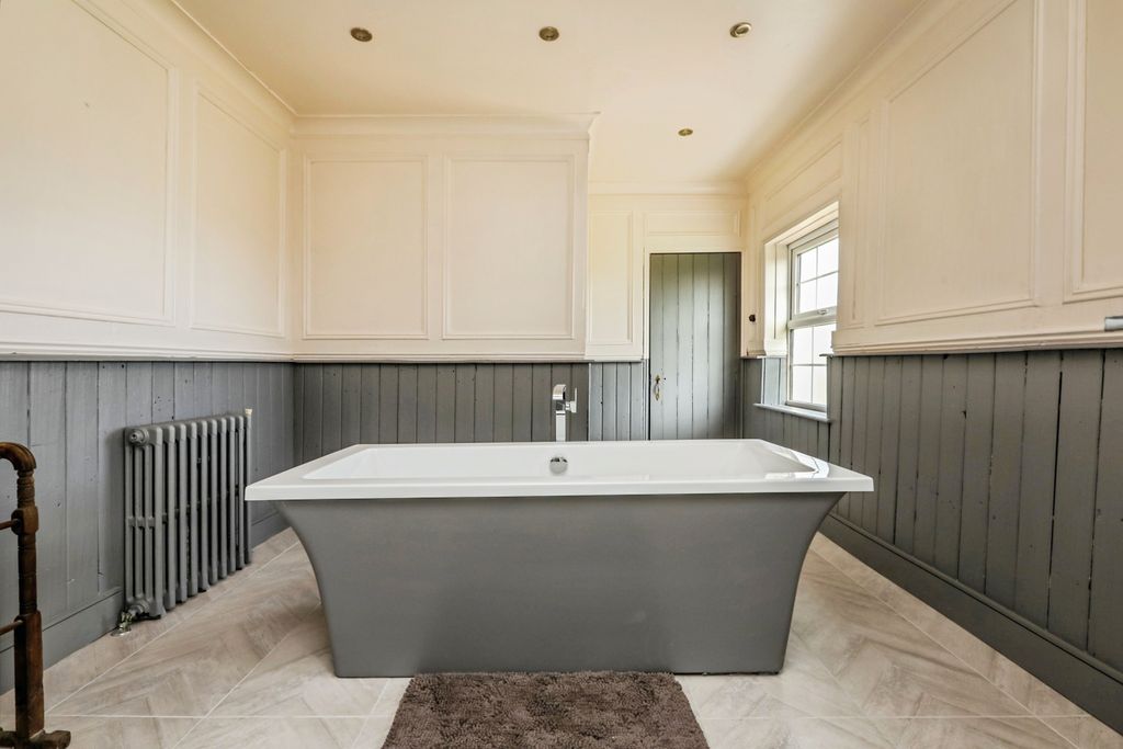 Additional image 13 of 7 bed detached house for sale94, Welham Road, Retford DN22