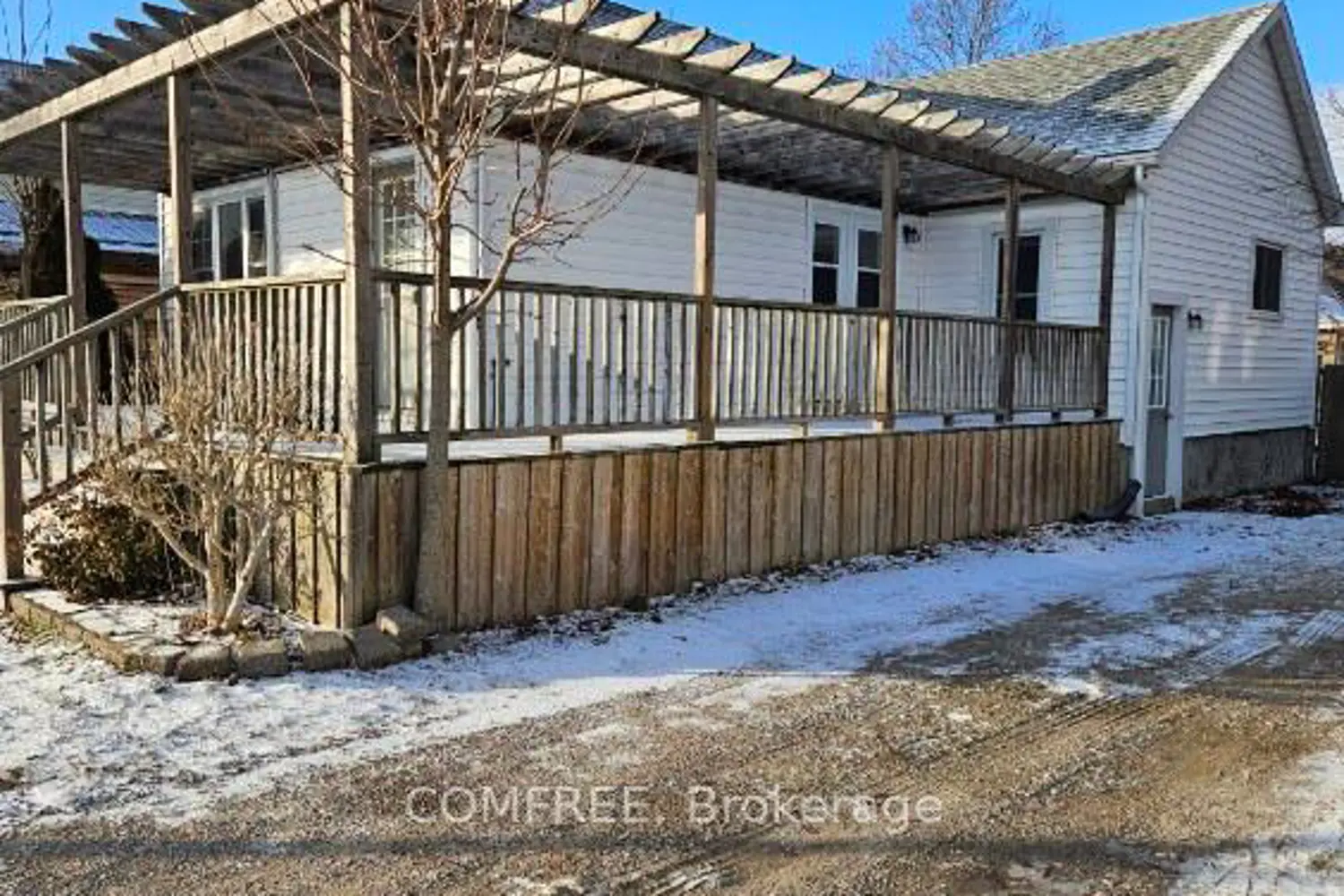 Additional image 5 of 4360 Petrolia Line