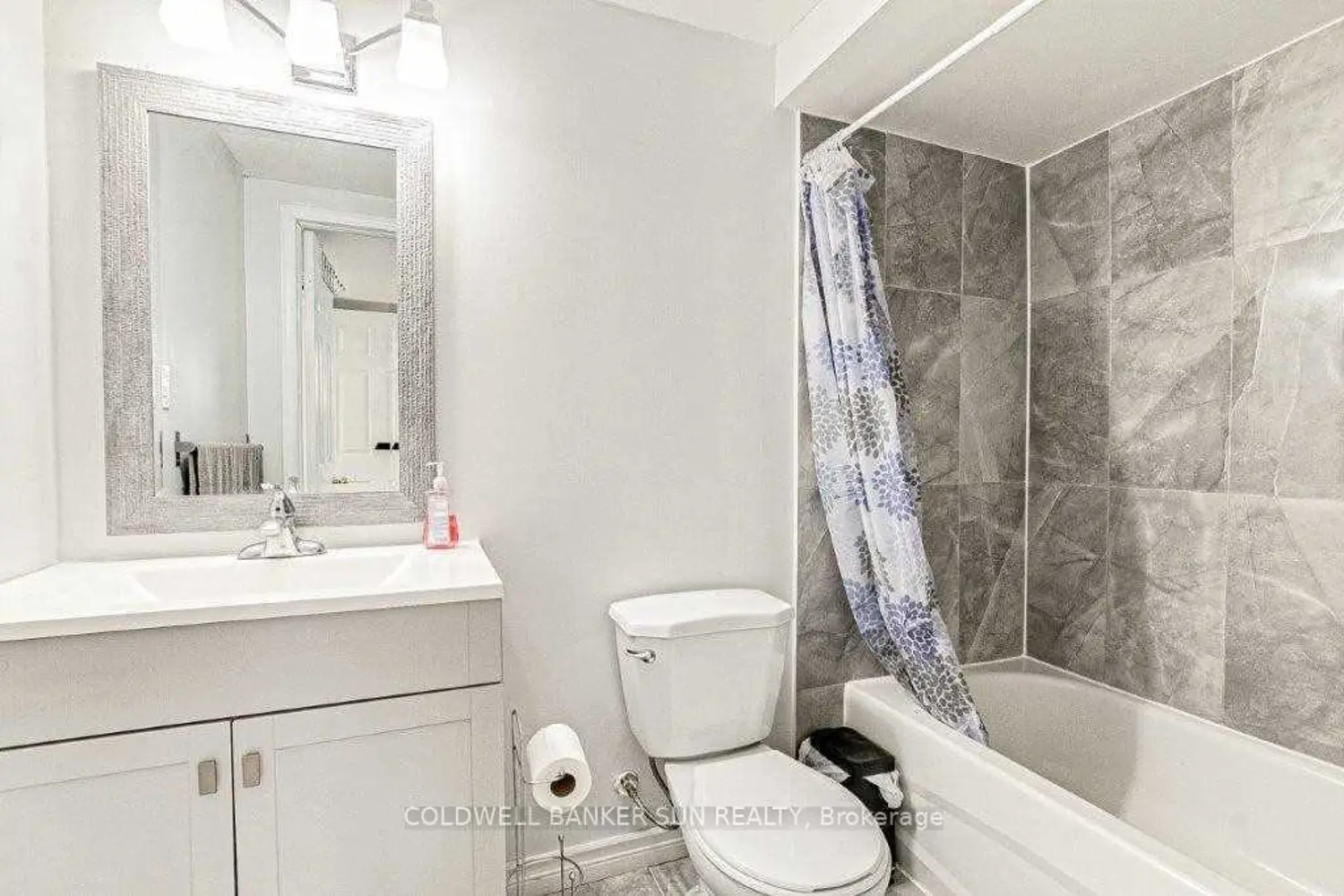 Additional image 10 of 888 Nellis Street