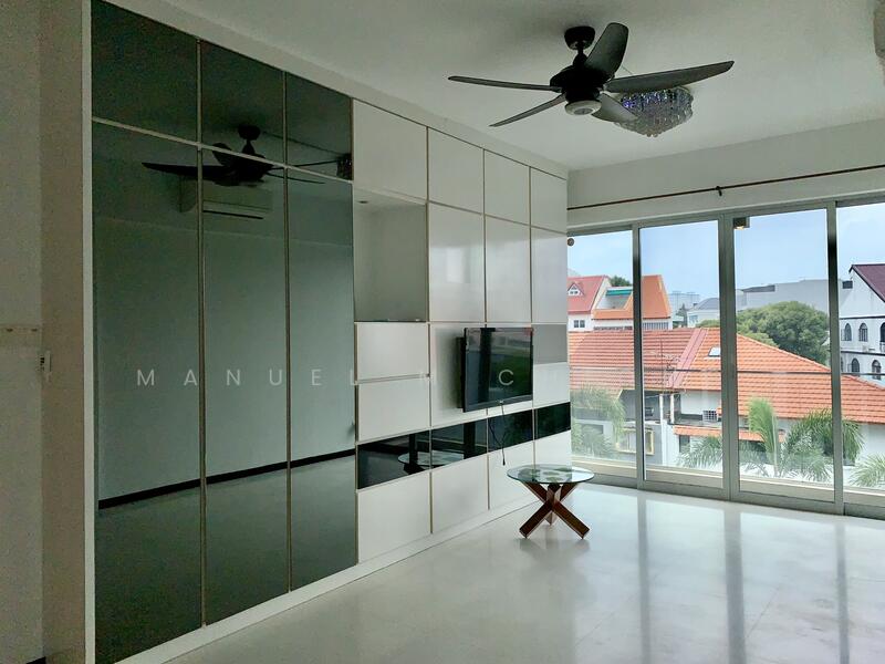 Additional image 3 of 3 Mangis Road