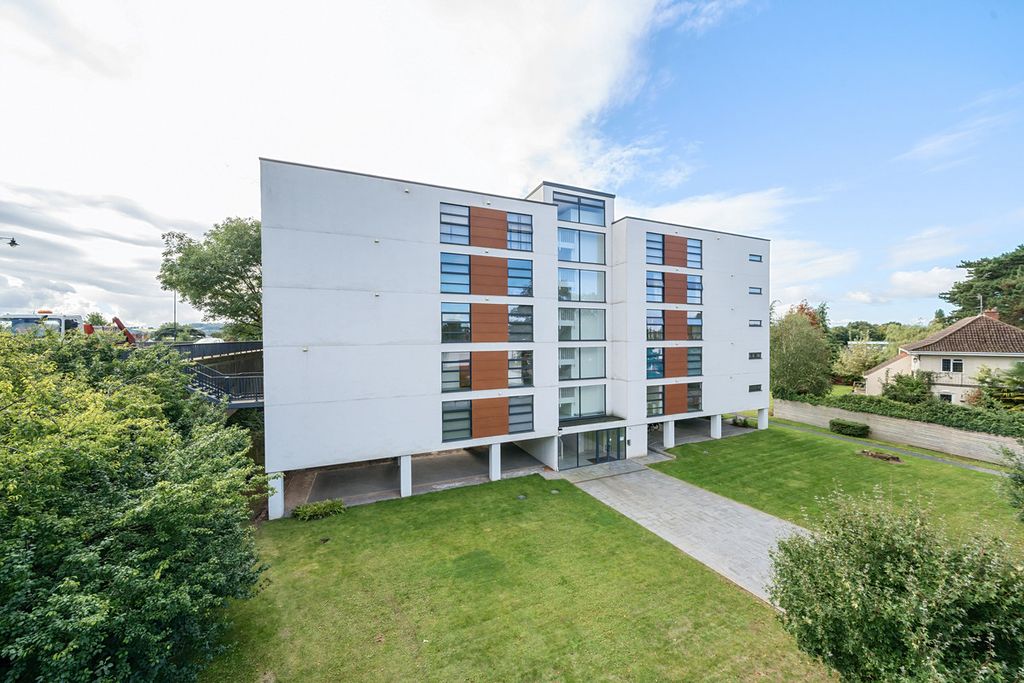 Additional image 2 of 3 bed flat for saleGreyfriars Avenue, Hereford HR4