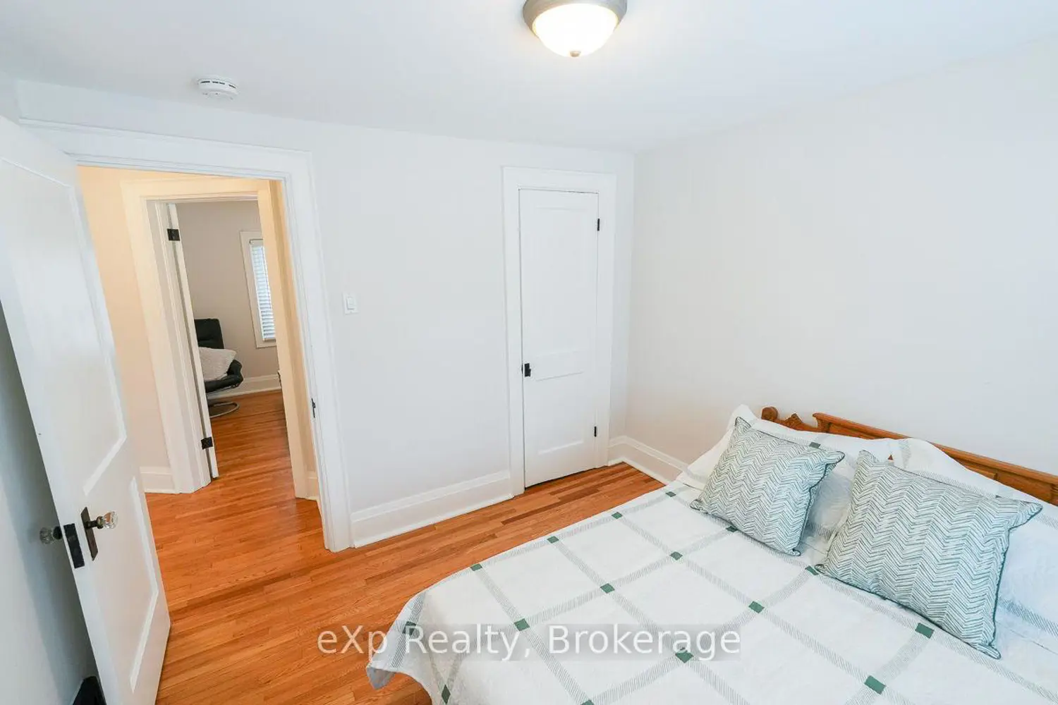 Additional image 11 of 1144 4Th Avenue W