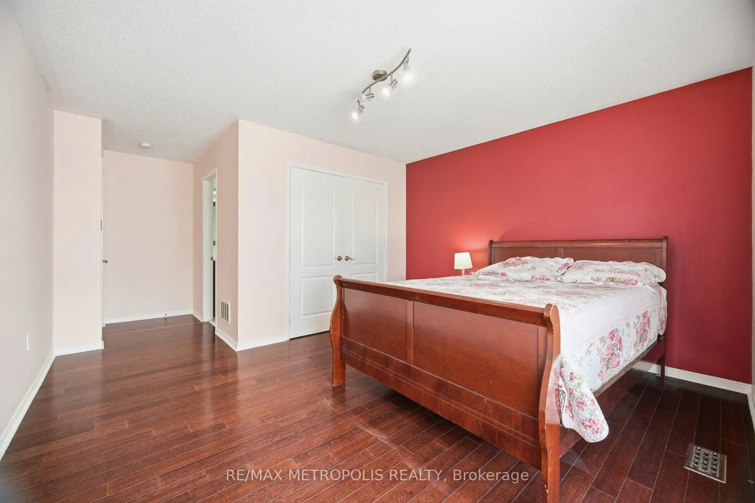 Additional image 10 of 43 El Camino Way