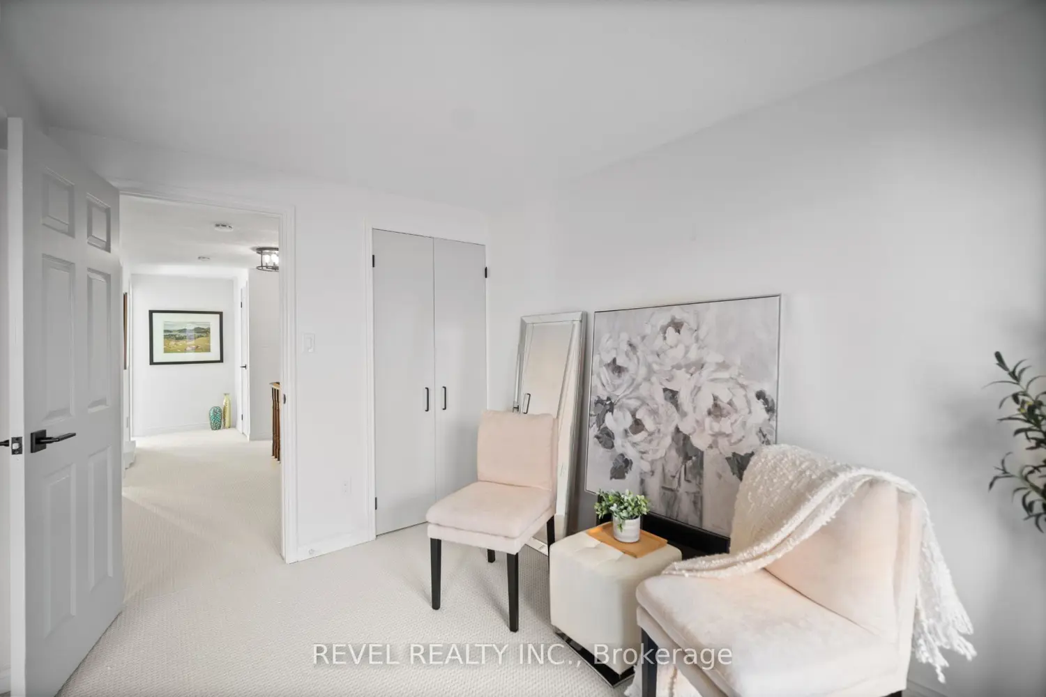 Additional image 9 of 2058 Brant Street 3