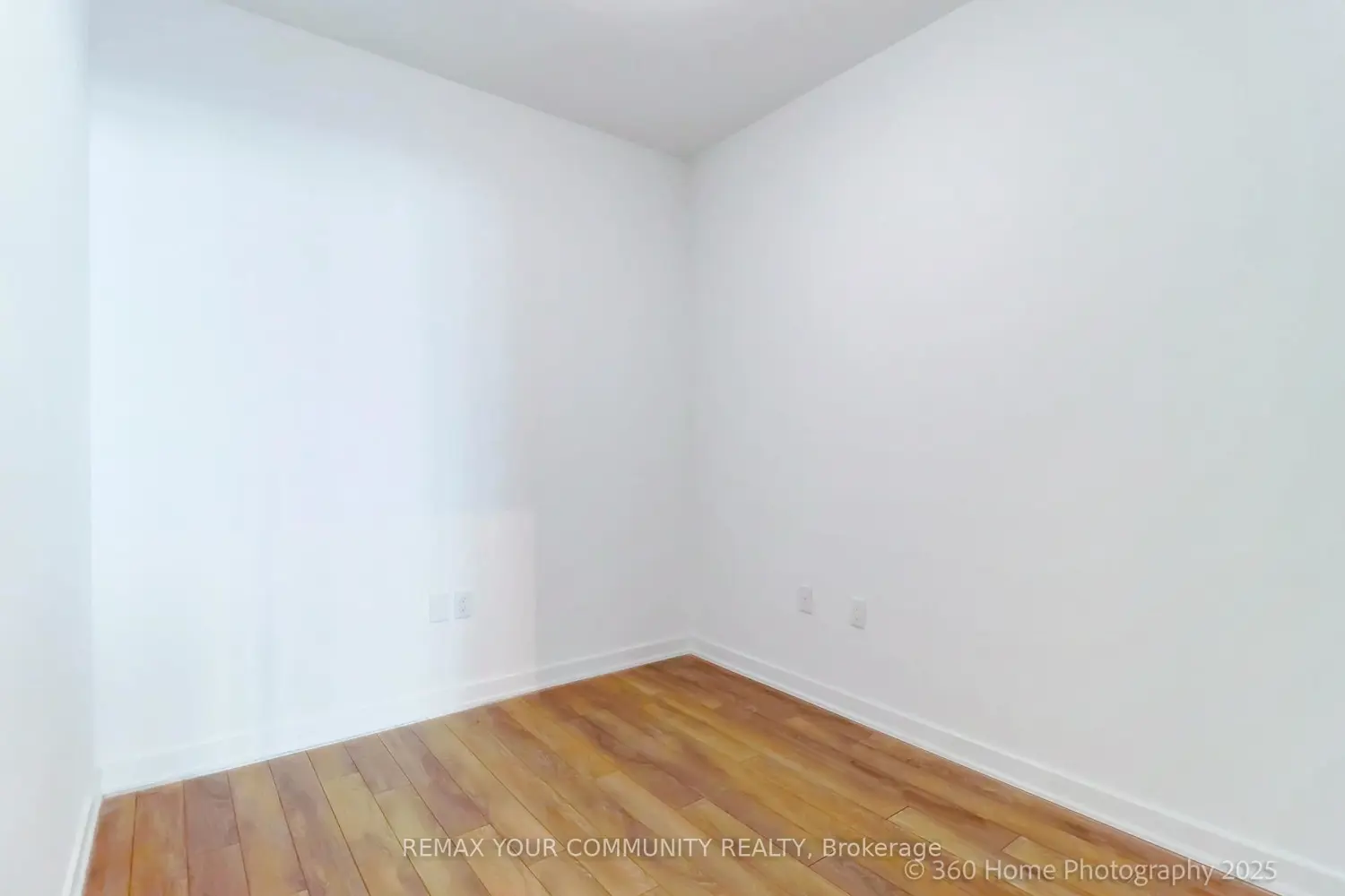 Additional image 5 of 2433 Dufferin Street 112
