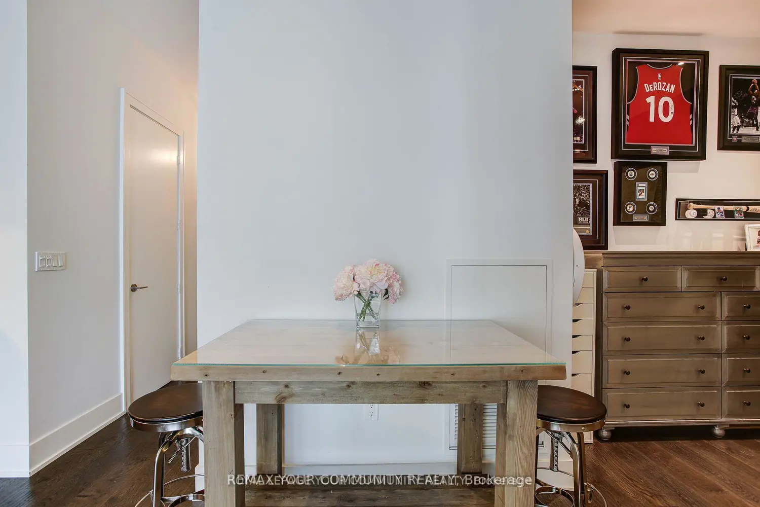 Additional image 3 of 39 Queens Quay 1109