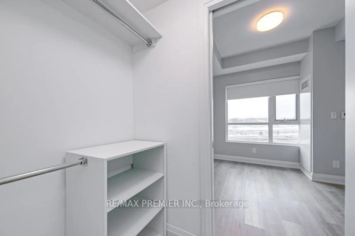 Additional image 15 of 58 Lakeside Terrace 1015