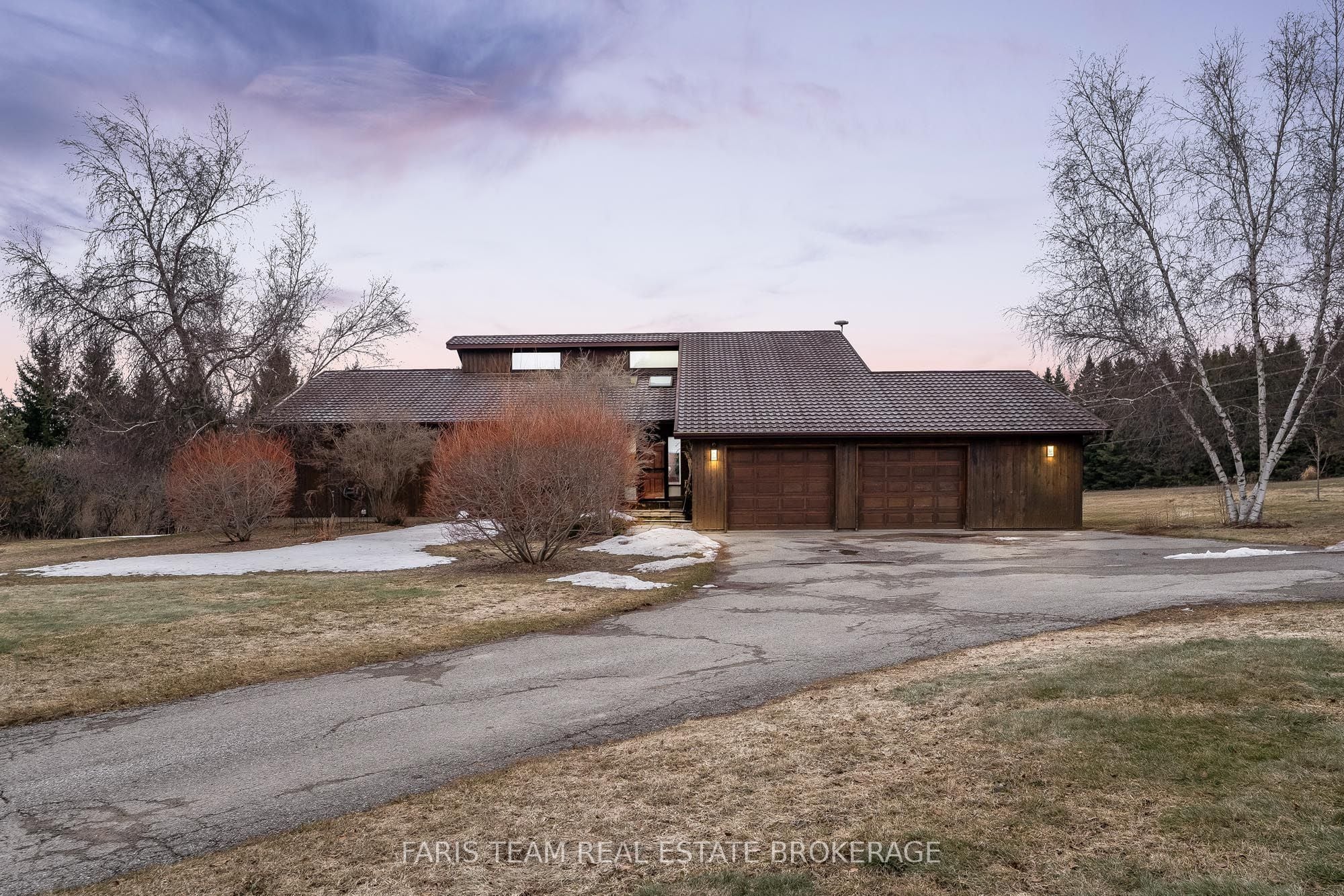 4 Earl Rowe Court, Adjala-tosorontio, ON, L9R 1V3