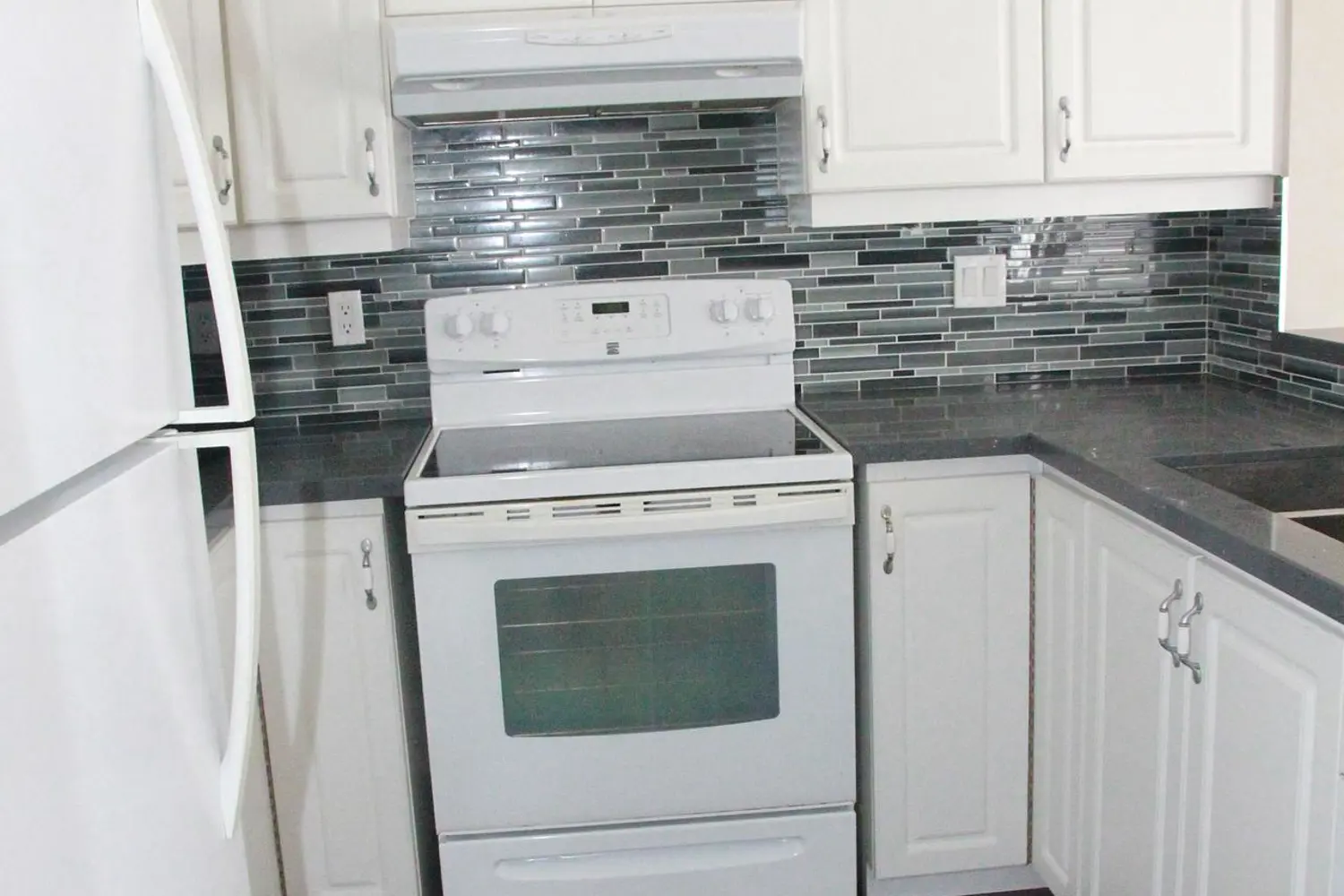 Additional image 8 of 7 Carlton Street 1212
