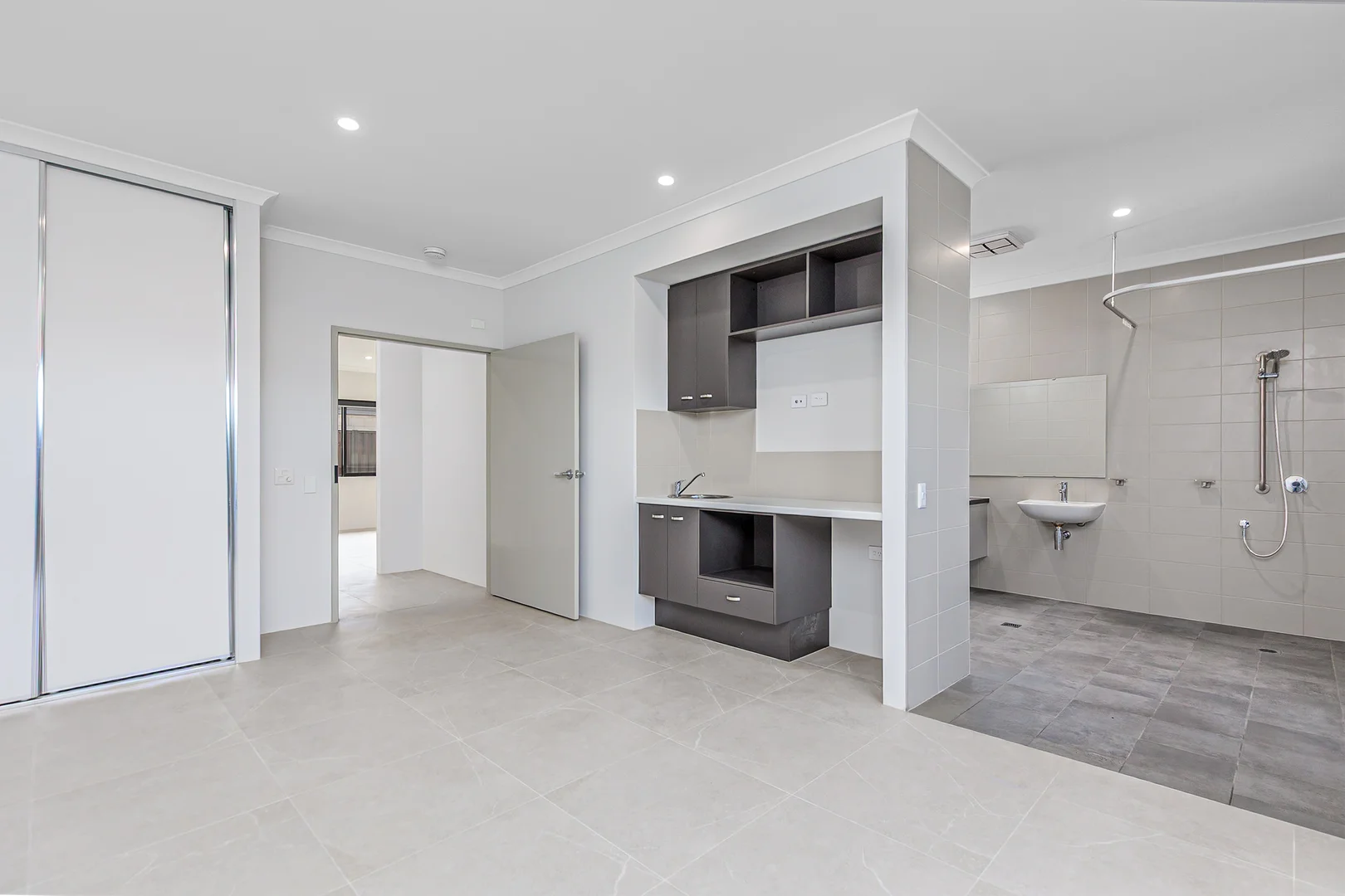 Additional image 8 of Haynes WA 6112