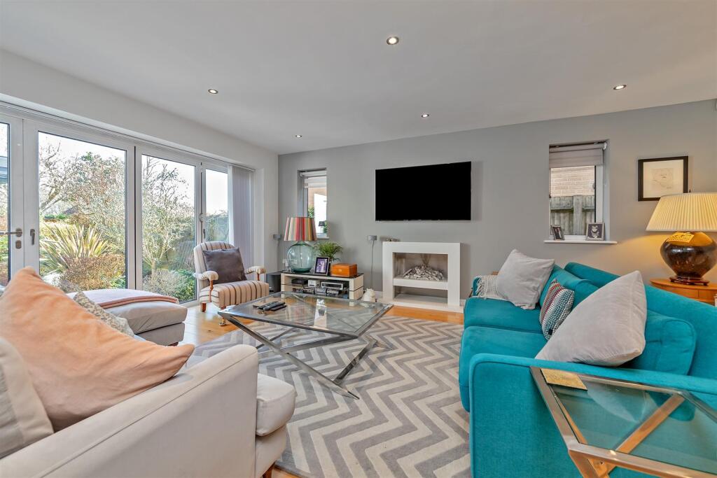 Additional image 14 of Sunderland Avenue, St. Albans