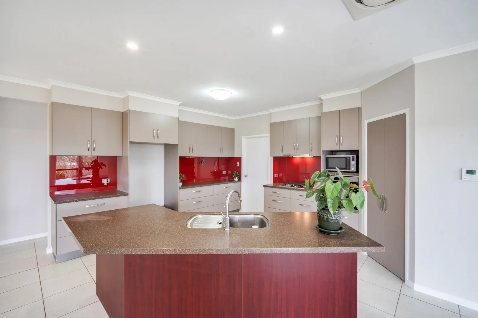 Additional image 7 of 43 South Beck Drive, Rasmussen QLD 4815