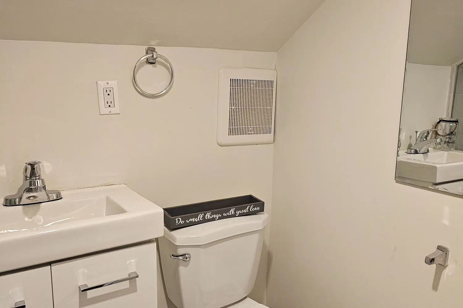 Additional image 16 of 764 Dundas Street