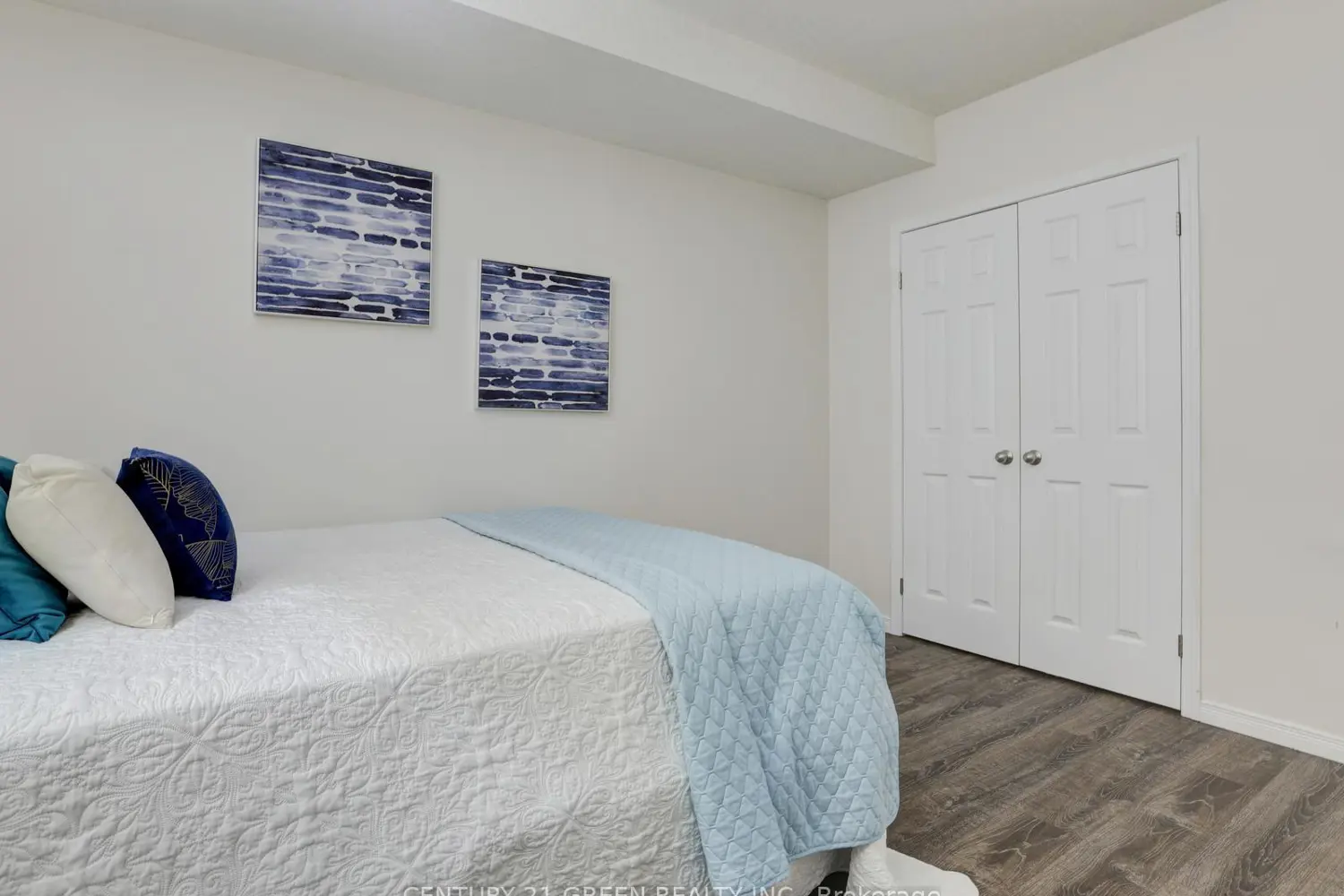 Additional image 20 of 1989 Ottawa Street 23G