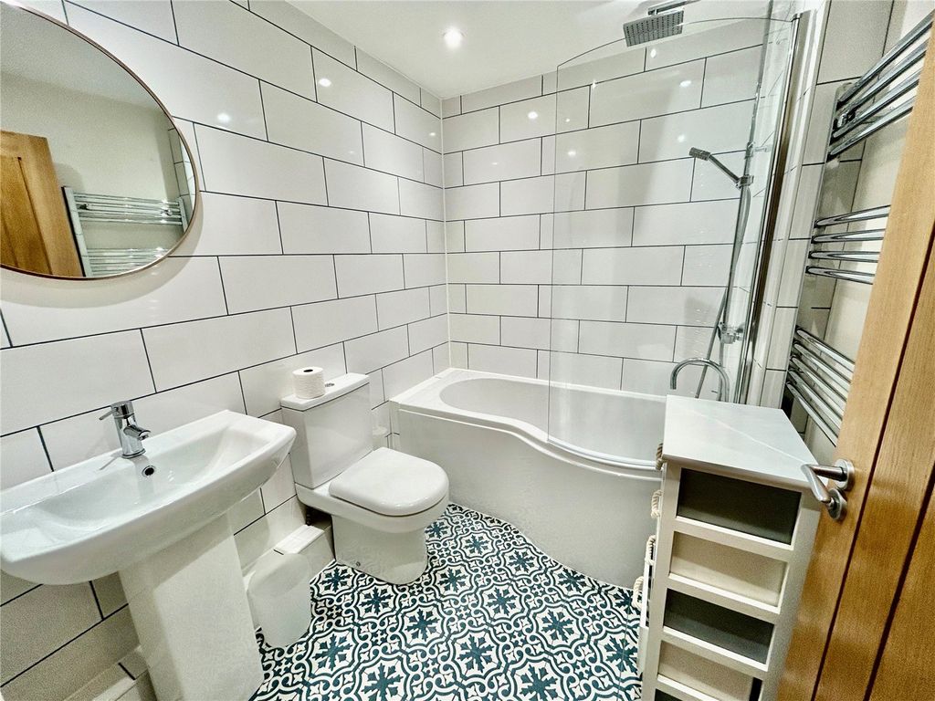 Additional image 7 of 3 bed maisonette for saleCadnant Road, Menai Bridge, Isle Of Anglesey LL59