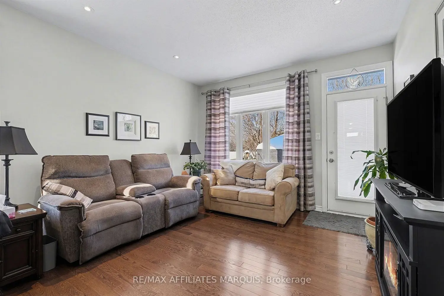 Additional image 7 of 171 Royal Landing Gate