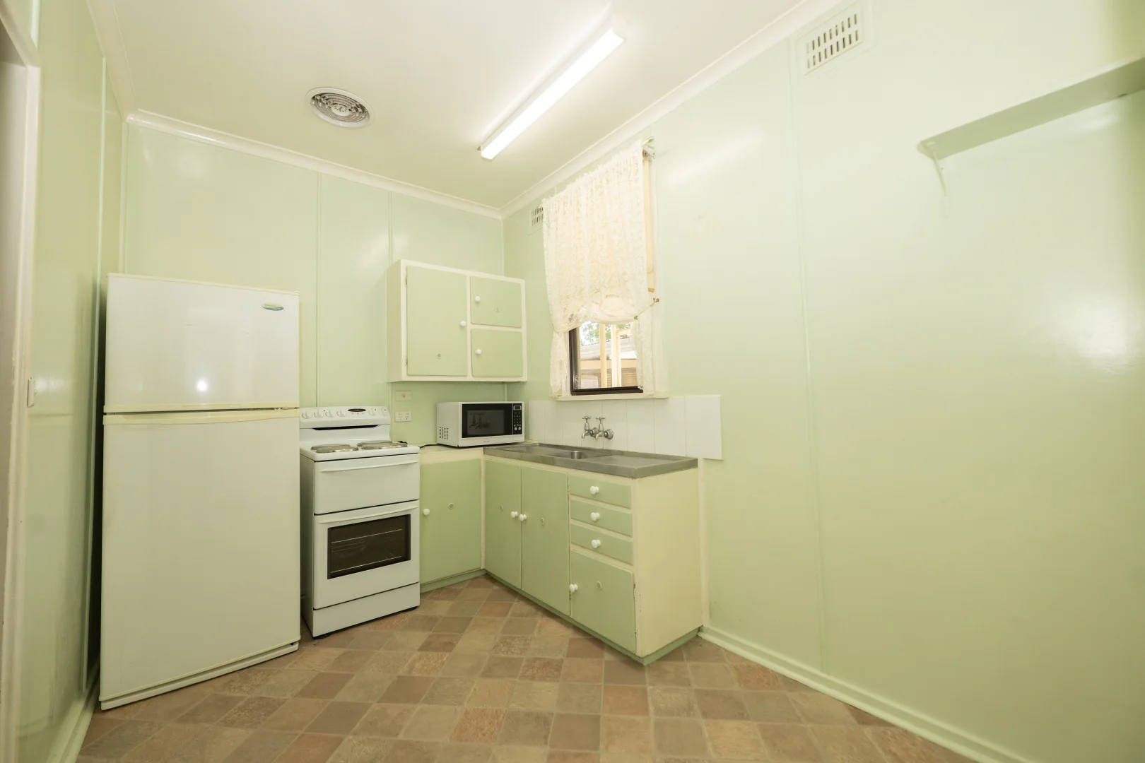 Additional image 5 of 24 Templemore Street, Young NSW 2594