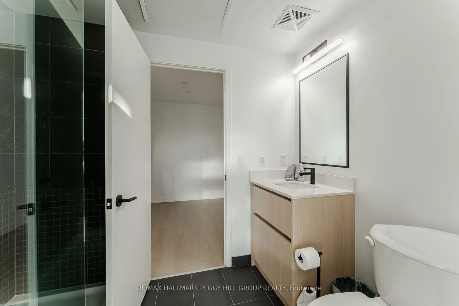 Additional image 8 of 31 Huron Street 421