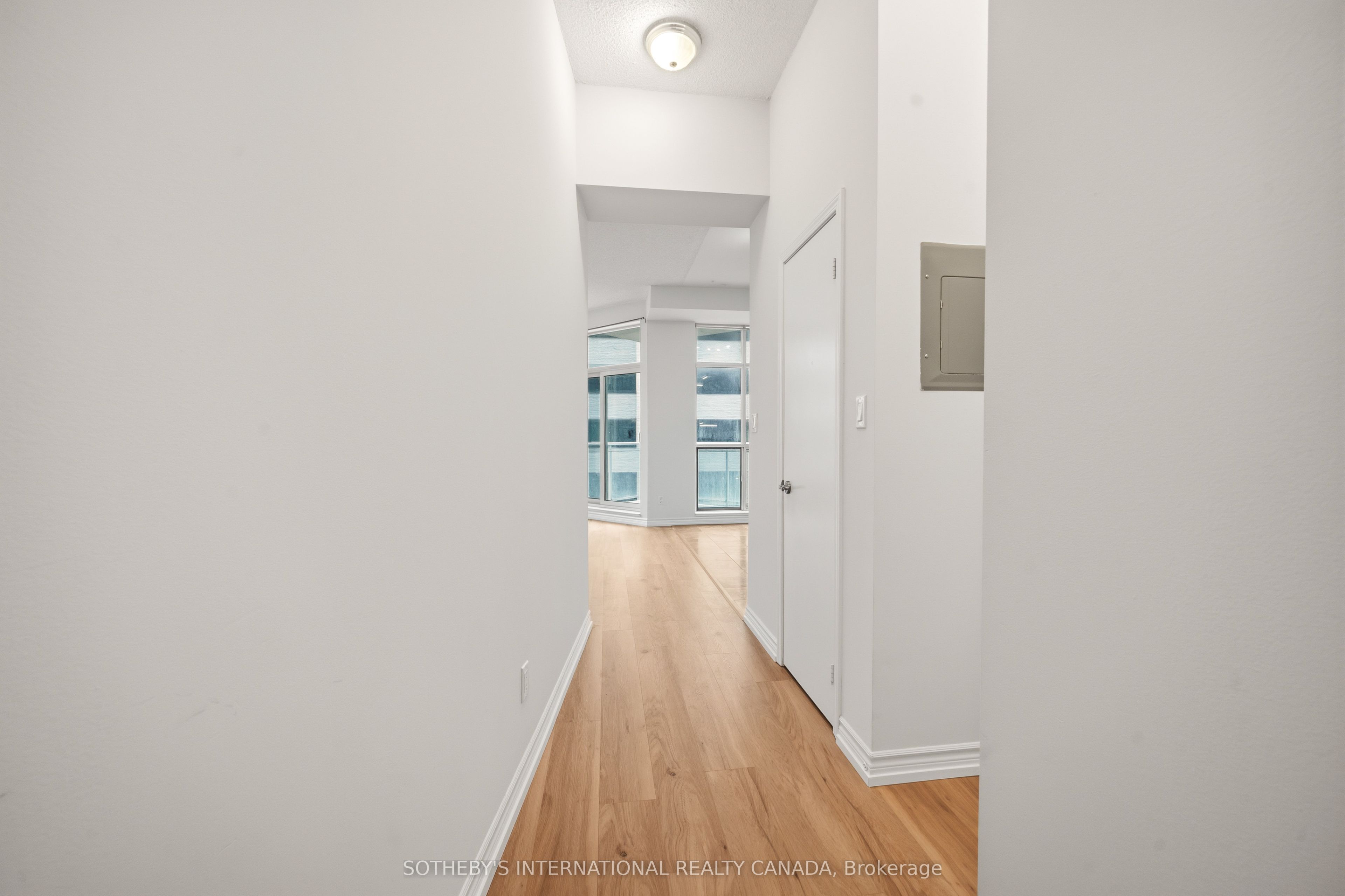 Additional image 2 of 312-410 Queens Quay W, Toronto, ON, M5V 3T1