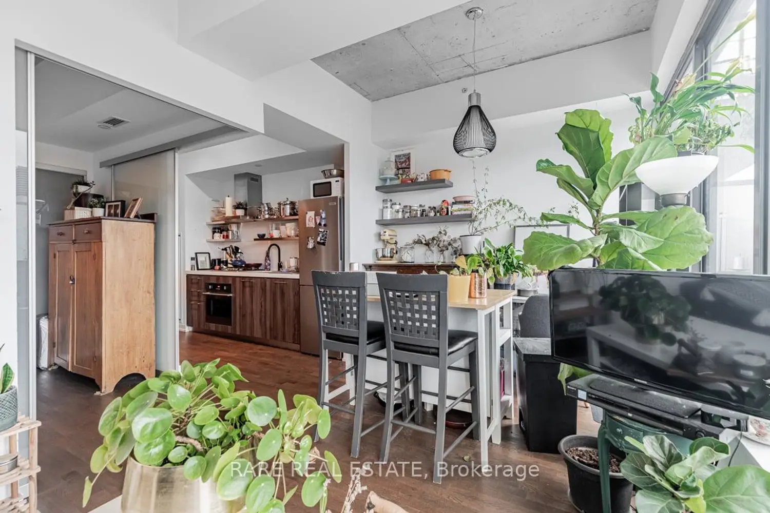 Additional image 17 of 560 King Street 1004