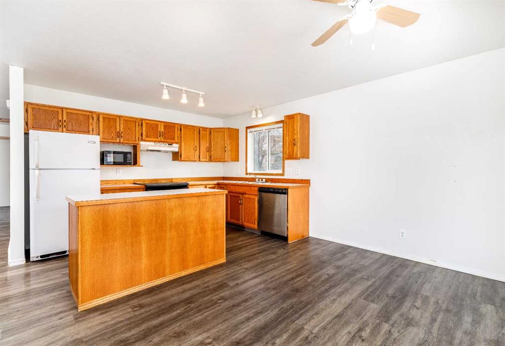 Additional image 6 of 5032 47 Avenue, Sylvan Lake, AB, T4S 1G9