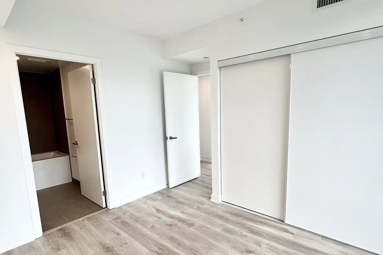 Additional image 10 of 370 Martha Street 802