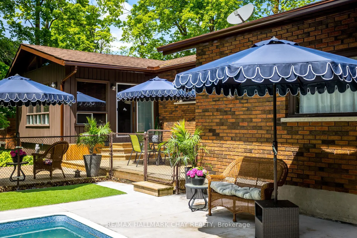 Additional image 18 of 1009 Fairbairn Street