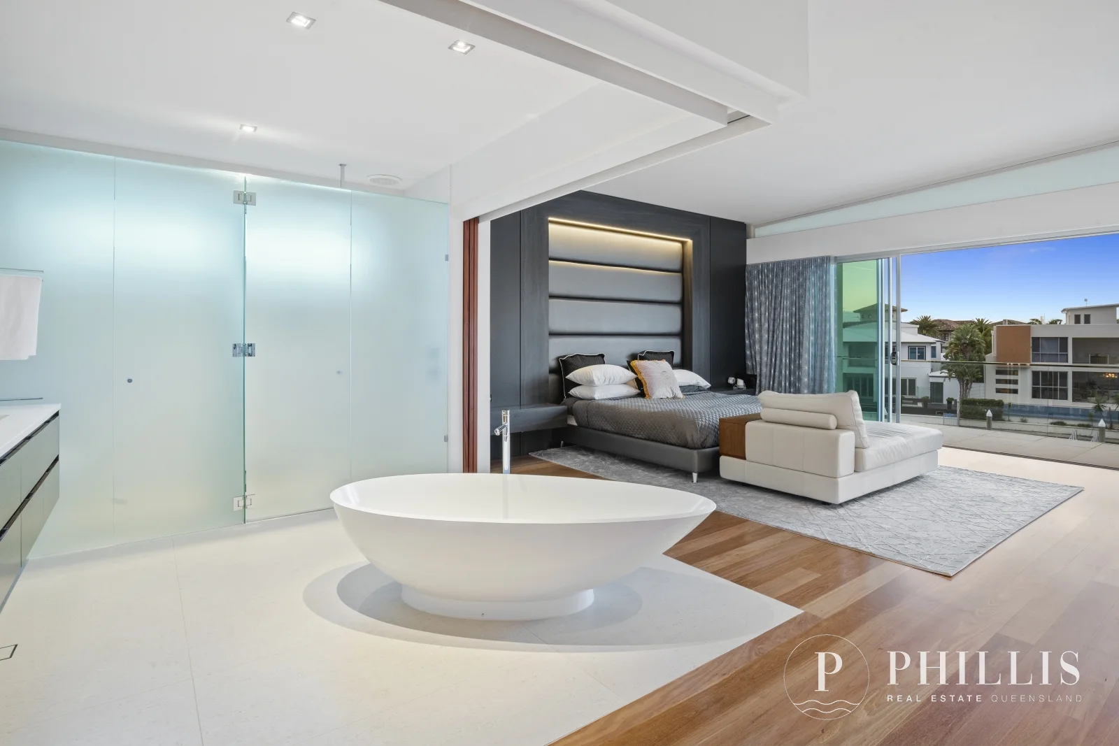 Additional image 24 of 26-28 Royal Albert Crescent, Sovereign Islands QLD 4216