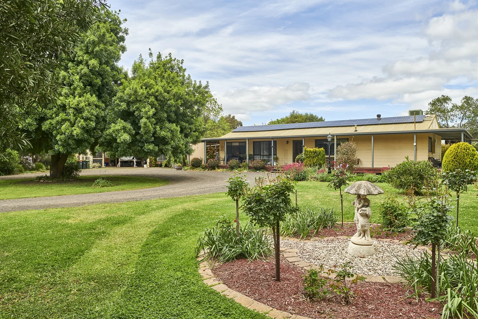 7 Craven Crescent, Heathcote VIC 3523