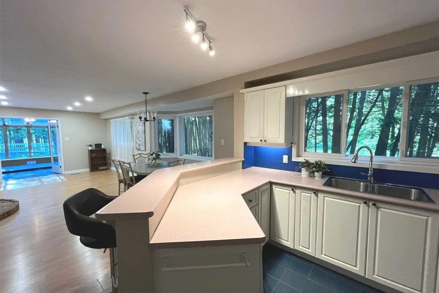 Additional image 5 of 4 Sunshine Mountain Drive