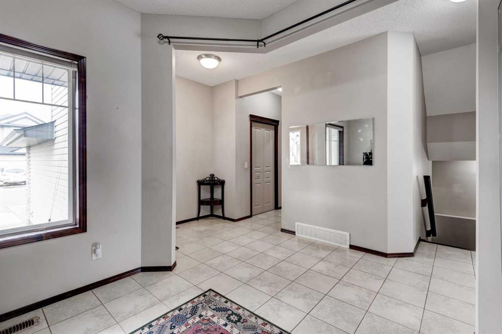 Additional image 6 of 42 Everoak Green SW, Calgary, AB, T2Y 0J5
