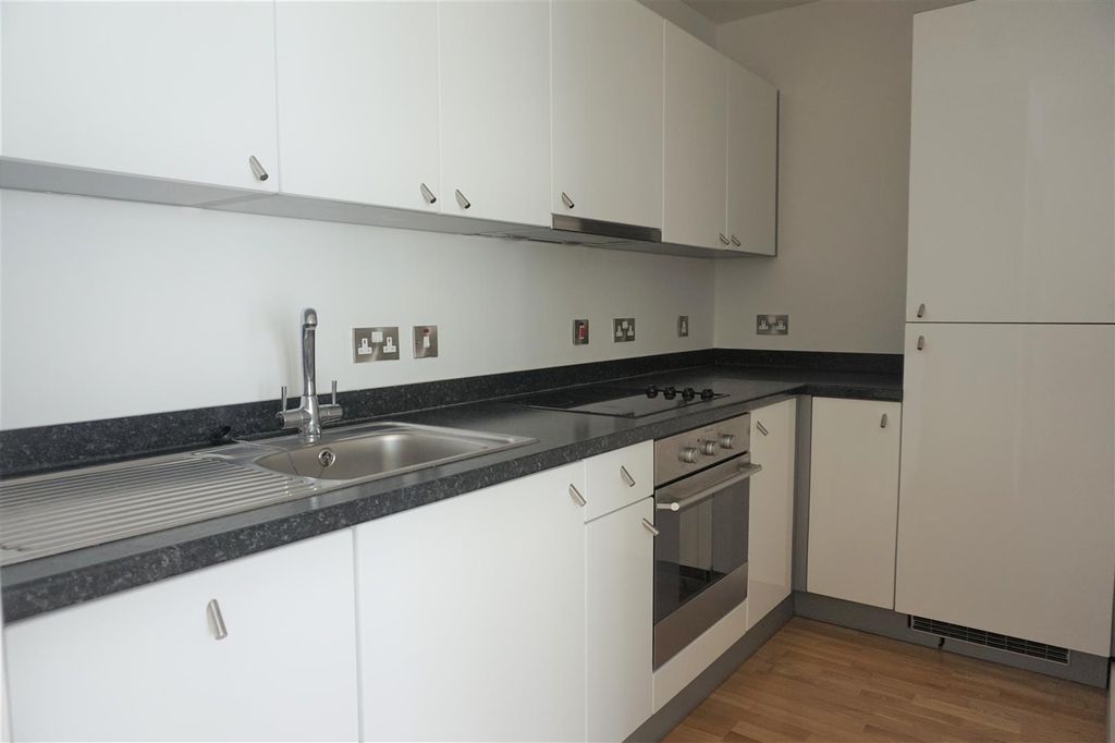 Additional image 4 of 2 bed flat for saleAlexandra Tower, Princes Parade, Liverpool L3
