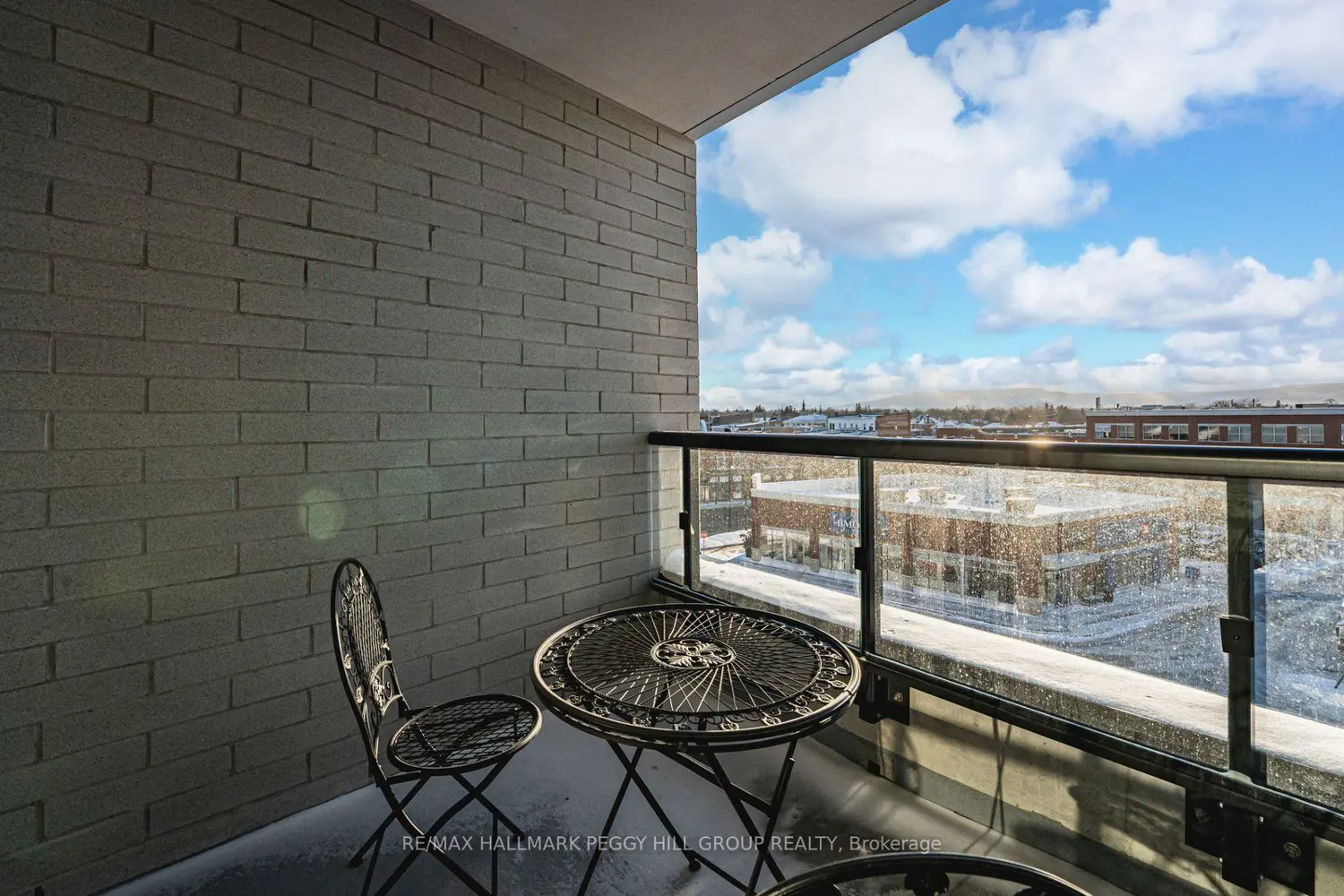 Additional image 9 of 31 Huron Street 421